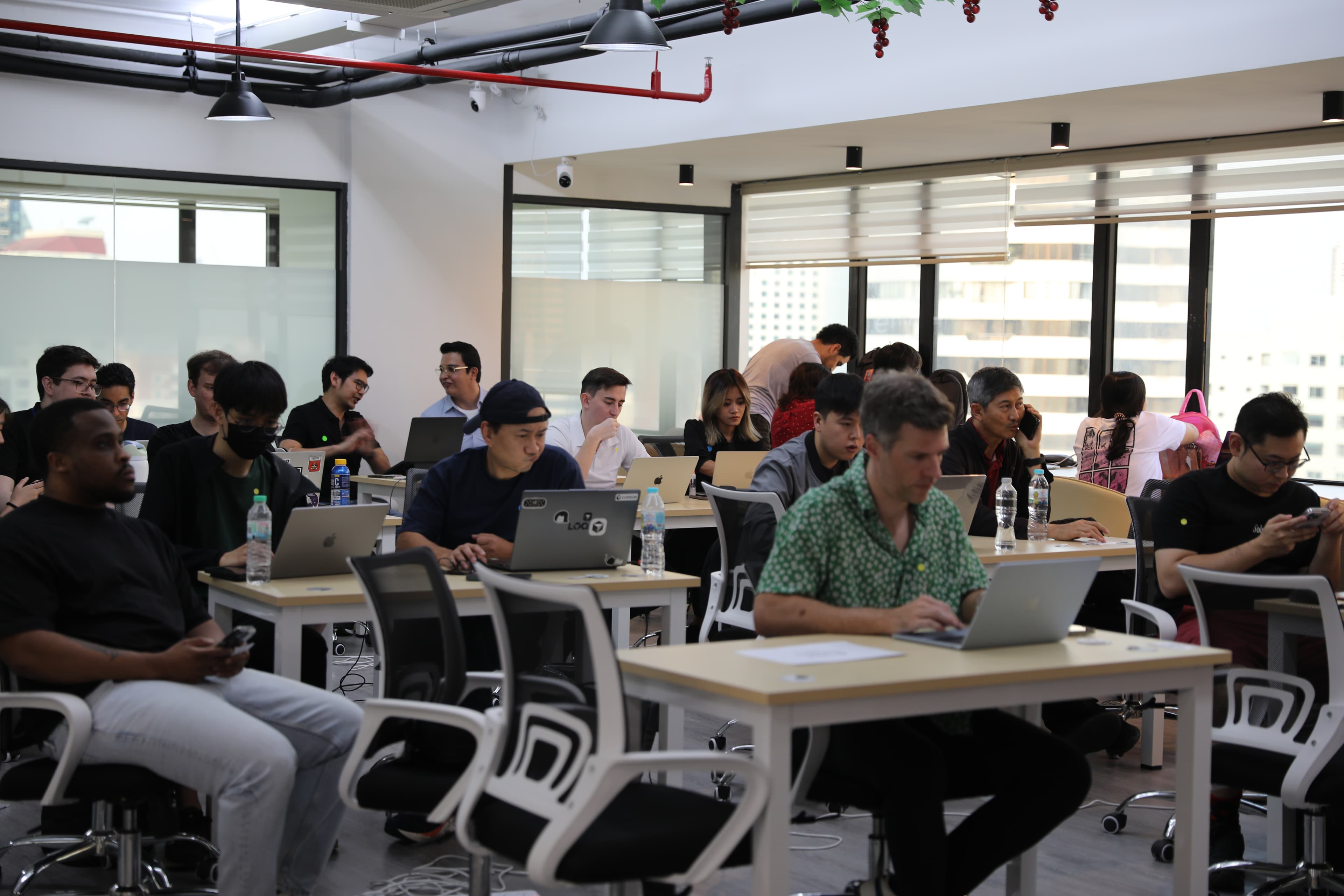 Workshop room full of attendees